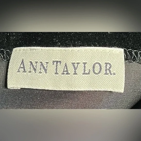 Anne Taylor Classic Little Velvet Cross Spaghetti Strap
Little Black Dress (LBD) - Picture 15 of 16